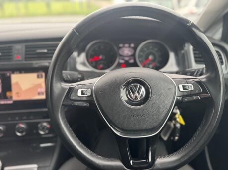 Volkswagen Golf 1.4 TSI BlueMotion Tech SE Nav Euro 6 (s/s) 5dr 10