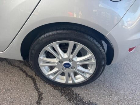Ford Fiesta 1.25 Zetec Euro 5 5dr 16