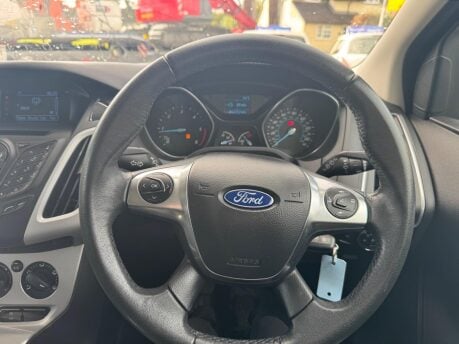 Ford Focus 1.6 TDCi Zetec Euro 5 (s/s) 5dr 9