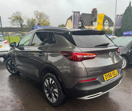 Vauxhall Grandland X 1.6 Turbo D BlueInjection SE Euro 6 (s/s) 5dr 5