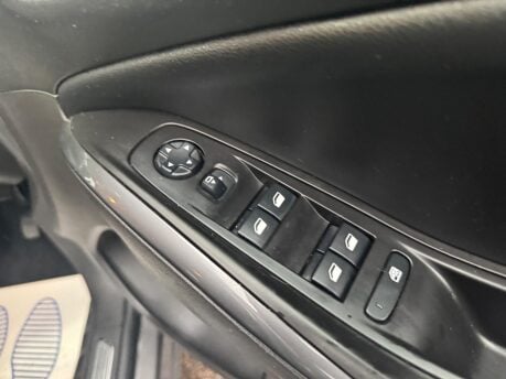 Vauxhall Grandland X 1.6 Turbo D BlueInjection SE Euro 6 (s/s) 5dr 19