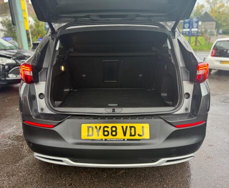 Vauxhall Grandland X 1.6 Turbo D BlueInjection SE Euro 6 (s/s) 5dr 32