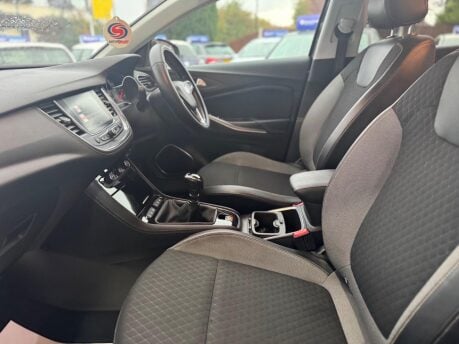 Vauxhall Grandland X 1.6 Turbo D BlueInjection SE Euro 6 (s/s) 5dr 30