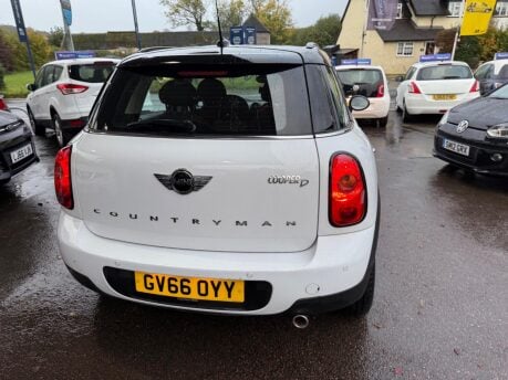 Mini Countryman 1.6 Cooper D Euro 5 (s/s) 5dr 9
