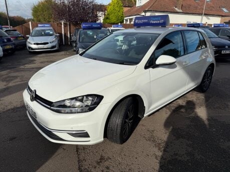 Volkswagen Golf 1.6 TDI BlueMotion Tech SE Nav Euro 6 (s/s) 5dr 4