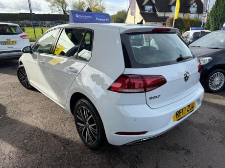 Volkswagen Golf 1.6 TDI BlueMotion Tech SE Nav Euro 6 (s/s) 5dr 10