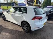 Volkswagen Golf 1.6 TDI BlueMotion Tech SE Nav Euro 6 (s/s) 5dr 6