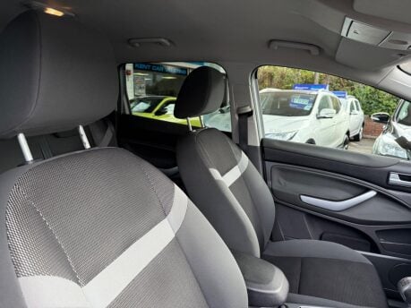 Ford Kuga 2.0 TDCi Zetec 2WD Euro 5 5dr 20