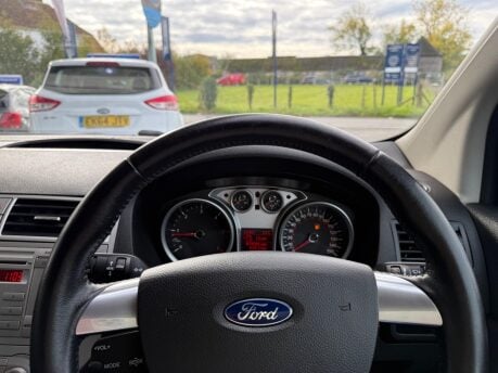 Ford Kuga 2.0 TDCi Zetec 2WD Euro 5 5dr 26