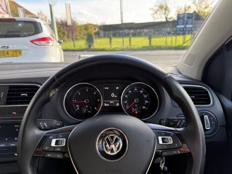 Volkswagen Polo 1.4 TDI BlueMotion Tech SEL Euro 6 (s/s) 3dr 28
