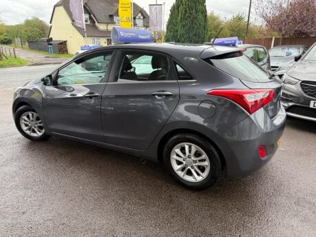 Hyundai i30 1.6 CRDi Blue Drive SE Nav Euro 6 (s/s) 5dr 30