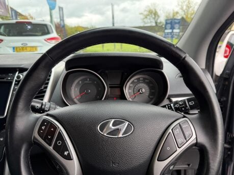 Hyundai i30 1.6 CRDi Blue Drive SE Nav Euro 6 (s/s) 5dr 26