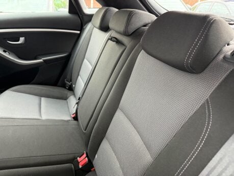 Hyundai i30 1.6 CRDi Blue Drive SE Nav Euro 6 (s/s) 5dr 19
