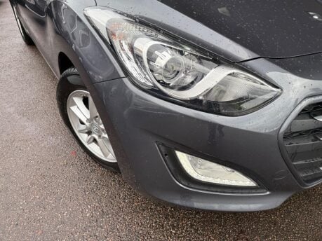 Hyundai i30 1.6 CRDi Blue Drive SE Nav Euro 6 (s/s) 5dr 27
