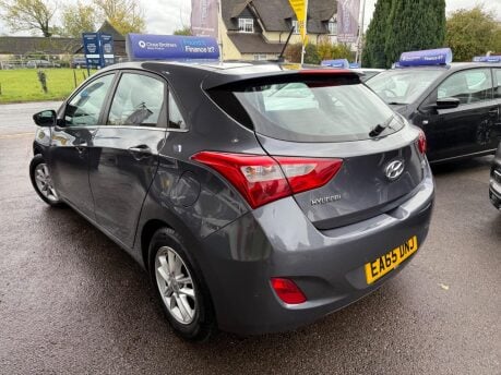 Hyundai i30 1.6 CRDi Blue Drive SE Nav Euro 6 (s/s) 5dr 9