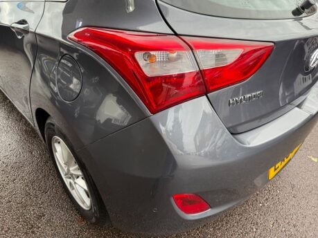 Hyundai i30 1.6 CRDi Blue Drive SE Nav Euro 6 (s/s) 5dr 31