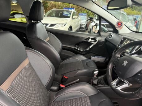 Peugeot 208 1.4 HDi Allure Euro 5 3dr 20