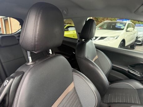 Peugeot 208 1.4 HDi Allure Euro 5 3dr 21
