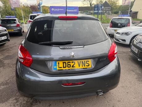 Peugeot 208 1.4 HDi Allure Euro 5 3dr 14