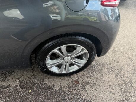 Peugeot 208 1.4 HDi Allure Euro 5 3dr 25