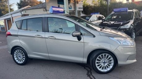 Ford B-Max 1.6 TDCi Titanium Euro 5 5dr 8