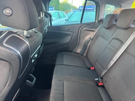 Ford B-Max 1.6 TDCi Titanium Euro 5 5dr 27