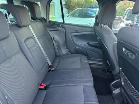 Ford B-Max 1.6 TDCi Titanium Euro 5 5dr 26