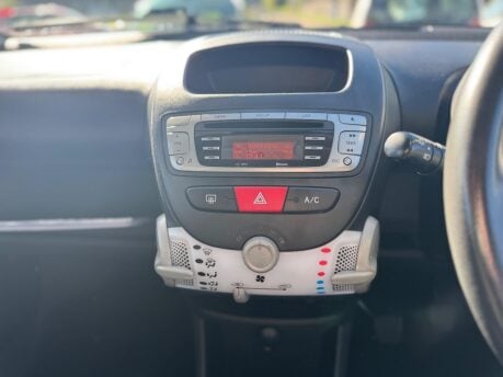 Citroen C1 1.0i VTR+ Euro 5 5dr 11