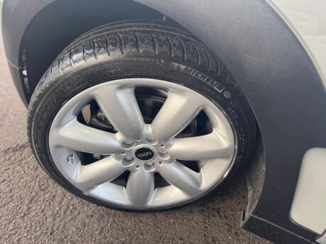 Mini Clubman 2.0 Cooper D Auto Euro 6 (s/s) 6dr 17