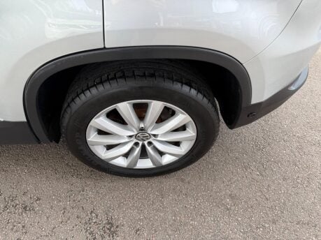 Volkswagen Tiguan 2.0 TDI BlueMotion Tech Match 2WD Euro 5 (s/s) 5dr 19