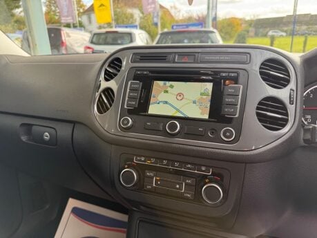 Volkswagen Tiguan 2.0 TDI BlueMotion Tech Match 2WD Euro 5 (s/s) 5dr 27