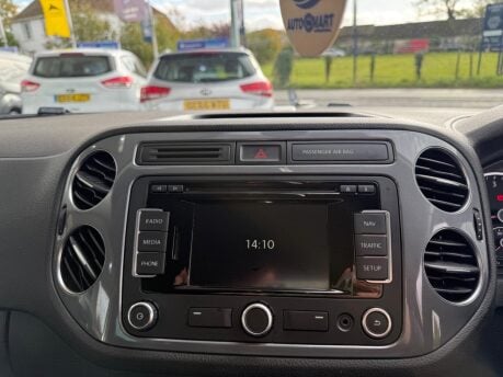 Volkswagen Tiguan 2.0 TDI BlueMotion Tech Match 2WD Euro 5 (s/s) 5dr 24