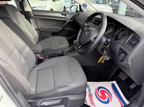 Volkswagen Golf 1.4 TSI BlueMotion Tech SE DSG Euro 5 (s/s) 5dr 19