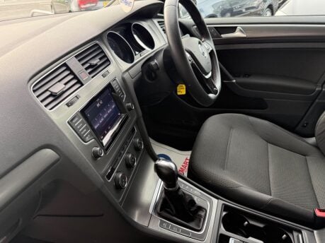 Volkswagen Golf 1.4 TSI BlueMotion Tech SE DSG Euro 5 (s/s) 5dr 17