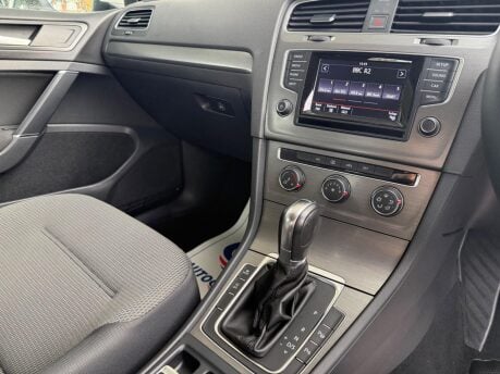 Volkswagen Golf 1.4 TSI BlueMotion Tech SE DSG Euro 5 (s/s) 5dr 18