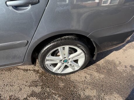 Skoda Fabia 1.2 TSI Elegance DSG Euro 5 5dr 25