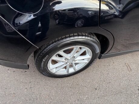 Ford Grand C-Max 1.5 TDCi Zetec Euro 6 (s/s) 5dr 27