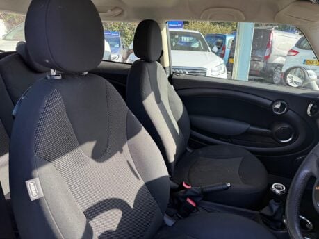 Mini Hatch 1.6 One Euro 5 3dr 14