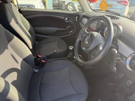 Mini Hatch 1.6 One Euro 5 3dr 15