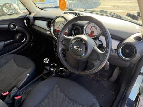 Mini Hatch 1.6 One Euro 5 3dr 16