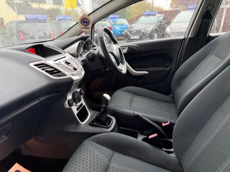 Ford Fiesta 1.4 Zetec 5dr 33