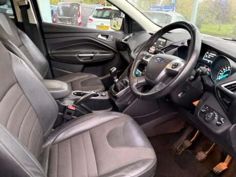 Ford Kuga 2.0 TDCi Titanium 2WD Euro 6 (s/s) 5dr 10