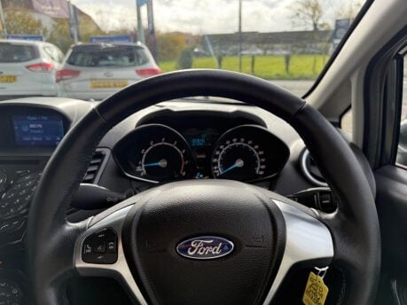 Ford Fiesta 1.25 Zetec Euro 6 3dr 35