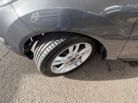 Ford Fiesta 1.25 Zetec Euro 6 3dr 21