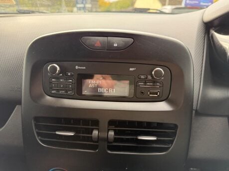 Renault Clio 1.5 dCi Play Euro 6 (s/s) 5dr 9