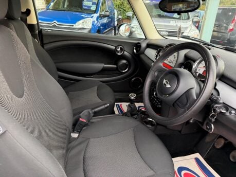 Mini Hatch 1.6 One Euro 5 3dr 15