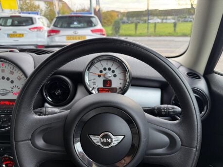 Mini Hatch 1.6 One Euro 5 3dr 26