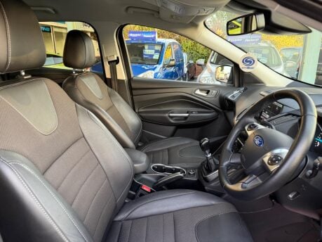 Ford Kuga 2.0 TDCi Titanium 2WD Euro 6 (s/s) 5dr 19