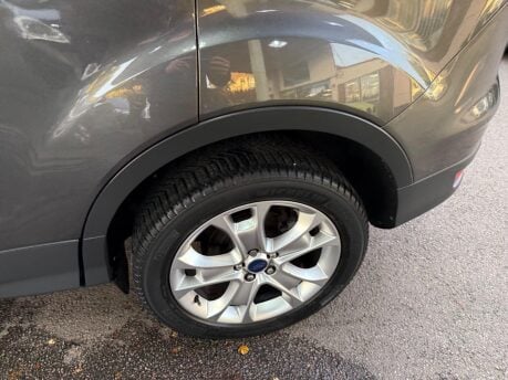 Ford Kuga 2.0 TDCi Titanium 2WD Euro 6 (s/s) 5dr 27