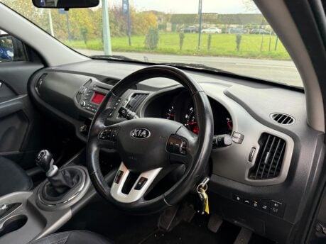 Kia Sportage 1.7 CRDi EcoDynamics 2 2WD Euro 5 (s/s) 5dr 8